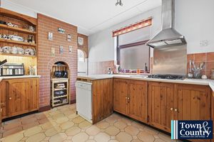 LADYSMITH AVENUE- click for photo gallery